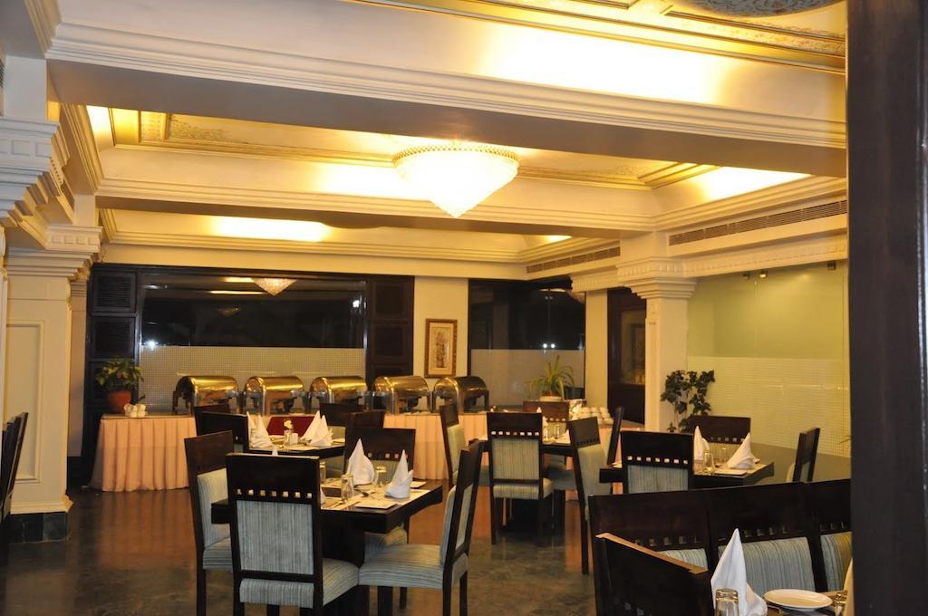 Hotel Empire Regency Jaipur Extérieur photo